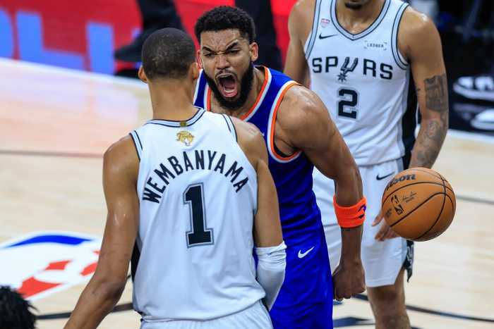 解说：泪水在30岁的唐斯脸上动情翩翩 世间再无软糖